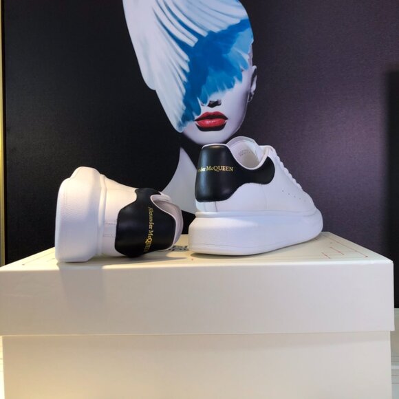 Alexander McQueen Black and White Leather Sneakers - Picture 9 of 9